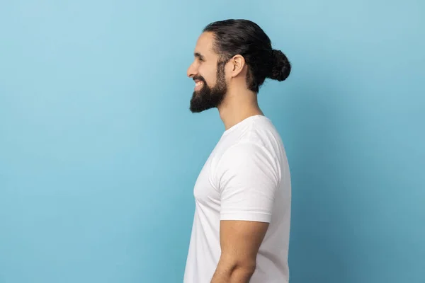 Side View Bearded Handsome Man Wearing White Shirt Standing Looking — Stock fotografie