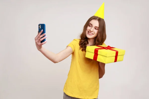 Positive Teenager Girl Blogger Making Selfie Smartphone Camera Gift Box — 图库照片