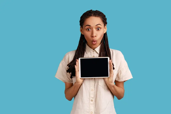 Astonished Surprised Woman Holds Modern Tablet Empty Display Your Promotional — Foto Stock