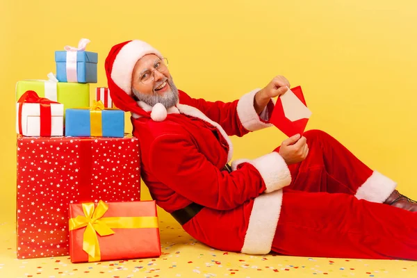Profile Portrait Elderly Man Gray Beard Santa Claus Costume Sitting — Stock Fotó
