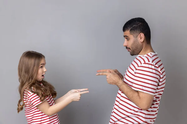 Portrait Surprised Astonished Father Daughter Striped Shirts Standing Pointing Each — Fotografia de Stock