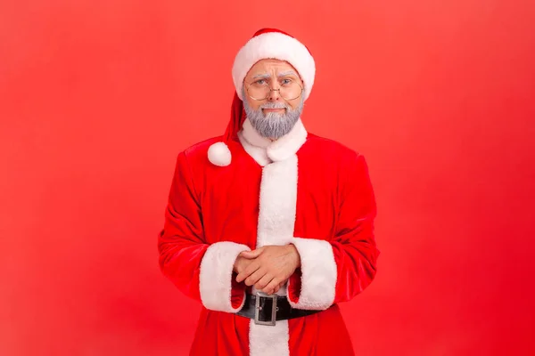 Retrato Anciano Con Barba Gris Vestido Con Traje Santa Claus —  Fotos de Stock