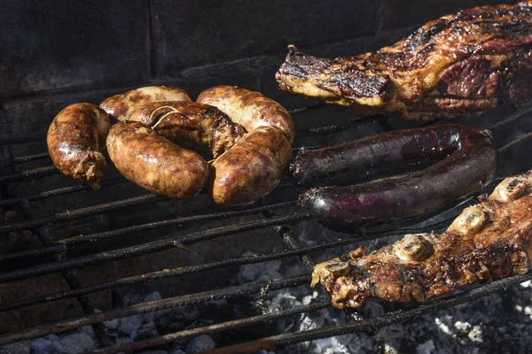 Barbecue Grilled Sausages Cow Meat Traditional Argentine Cuisine —  Fotos de Stock
