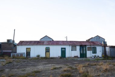 Puerto Piramitleri, Yarımada Valdes, Chubut Eyaleti, Patagonya, Arjantin 'de tipik bir yapı..