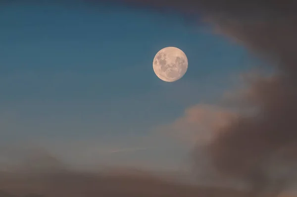 Månen Himmel Med Moln Patagonien Argentina — Stockfoto