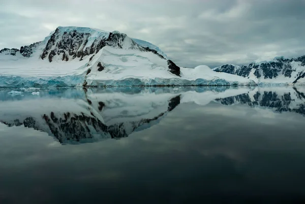 Antarctic Mountains Landscape Port Lacroix Antartica — Stockfoto