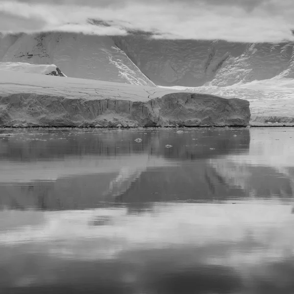 Ανταρκτική Τοπίο Παγετώνα Κοντά Στο Port Lacroix Antartica — Φωτογραφία Αρχείου