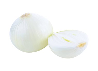 Beyaz arkaplanda izole soğanlar