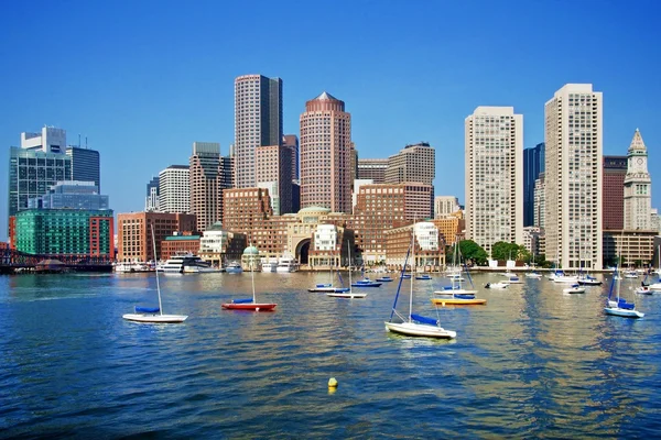 Boston skyline op een prachtige dag — Stockfoto