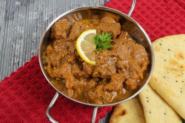 köri & naan