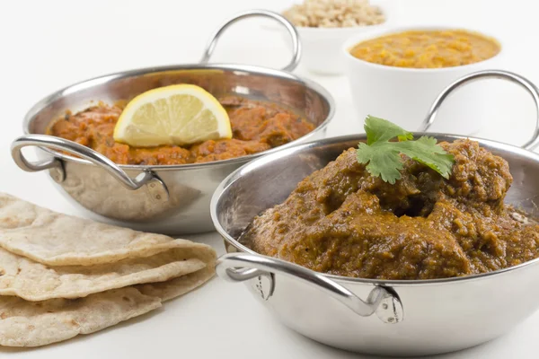 Goan Chicken Xacuti und Fleisch Madras — Stockfoto