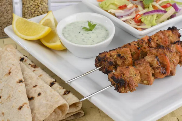 Tavuk tikka kebabı — Stok fotoğraf