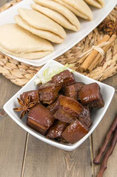 Carne de porco cozida vermelha — Fotografia de Stock