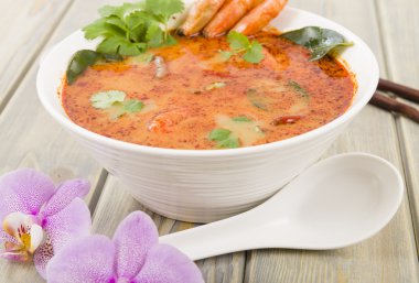 Tom Yum Nam Khon