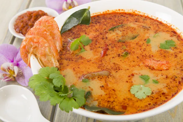 Tom Yum Nam Khon