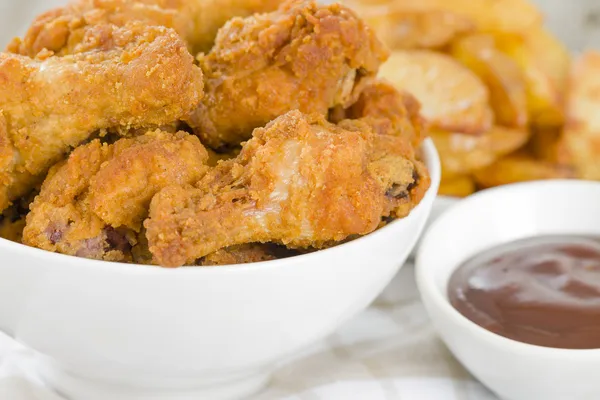 Southern Fried Hot Chicken Wings — Stock Photo, Image