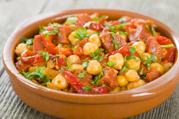 Chorizo y garbanzos — Foto de Stock