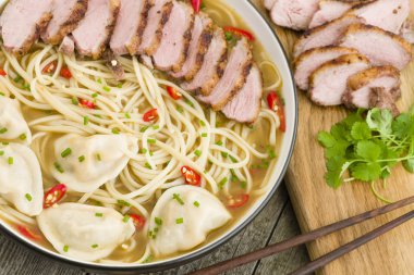 mantı ve duck erişte çorbası
