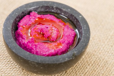 kavrulmuş pancar humus