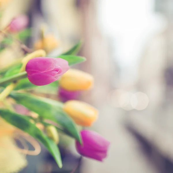 Tulipanes en venta en Street Market en París Imagen De Stock