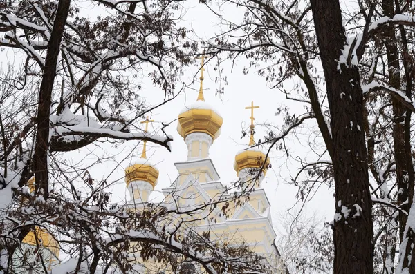Monasterio ortodoxo en Kharkov Ucrania —  Fotos de Stock