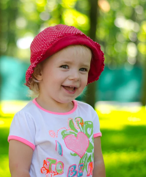 公園、屋外でかわいい女の子 ストックフォト