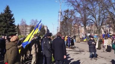 Poltava, Ukrayna - 20 Şubat 2022 Nebesna Sotnia Anıtı ve Meydan ve Haysiyet Devrimi Ayini