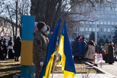 Poltava, Ukrayna - 20 Şubat 2022 Nebesna Sotnia Anıtı ve Meydan ve Haysiyet Devrimi Ayini