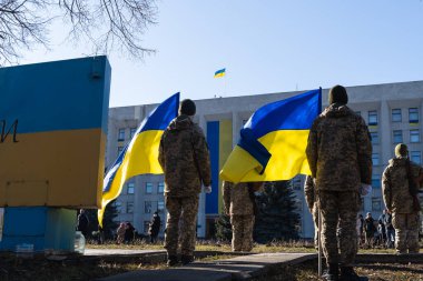 Poltava, Ukrayna - 20 Şubat 2022 Nebesna Sotnia Anıtı ve Meydan ve Haysiyet Devrimi Ayini