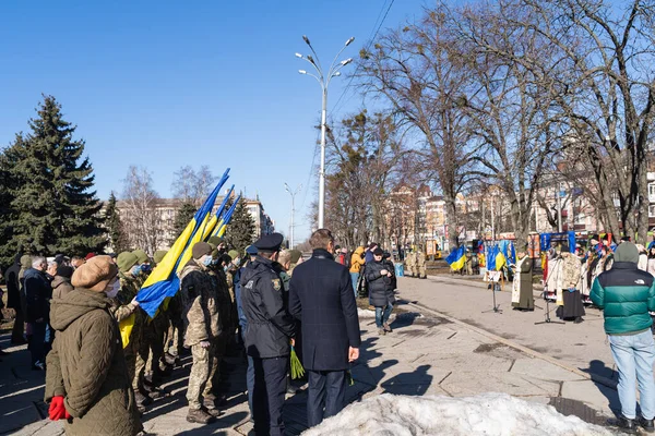 Poltava, Ukrayna - 20 Şubat 2022 Nebesna Sotnia Anıtı ve Meydan ve Haysiyet Devrimi Ayini