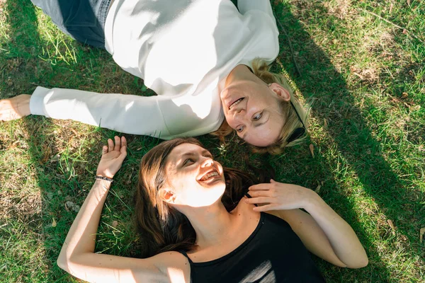 Top View Mature Mother Daughter Lay Grass Sunny Summer Day — Stock Photo, Image