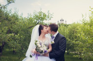 kaldırımı yeni-evliler