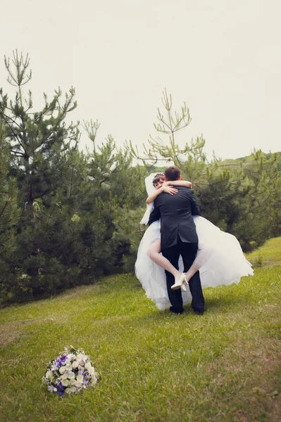 Lopen van onlangs weds — Stockfoto