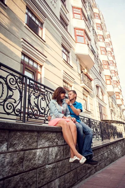 City walk of falling in love, gladness, happiness, smile, love. — Stock Photo, Image