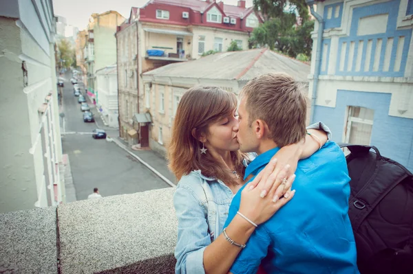City walk of falling in love, gladness, happiness, smile, love. — Stock Photo, Image