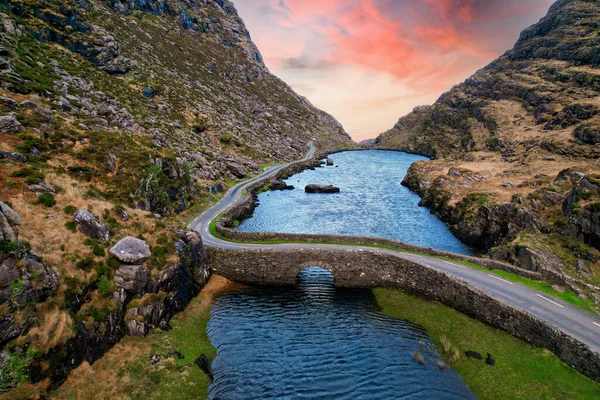 Aerial View Sunset Stone Wishing Bridge Winding Stream Green Valley — Stock Fotó