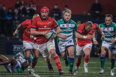 25 Mart 2022, Cork, İrlanda - John Hodnett, Birleşik Rugby Şampiyonası maçında Munster (51) ve Benetton (22))