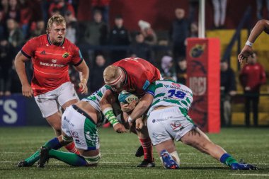 25 Mart 2022, Cork, İrlanda - Jeremy Loughman United Rugby Şampiyonası maçında Munster (51) ve Benetton (22))