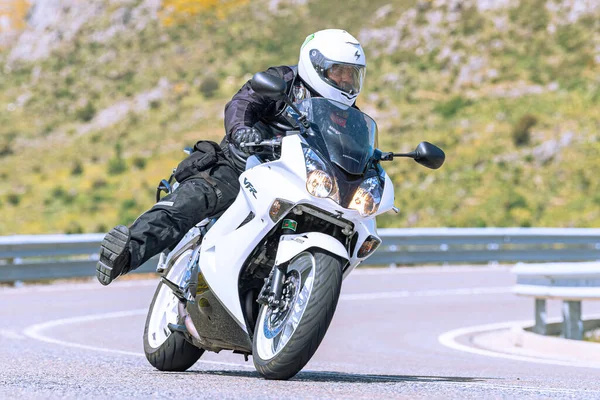 Motociclista Deitado Bicicleta Entrada Curva Foto Capturada Setembro 2020 Porto — Fotografia de Stock