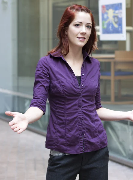 Businesswoman leading conference — Stock Photo, Image