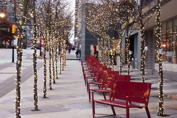 Освітлені дерева в центрі Ванкувера Різдво — стокове фото