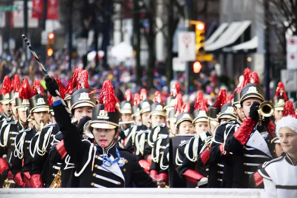 Marching band op santa claus parade - vancouver Rechtenvrije Stockafbeeldingen