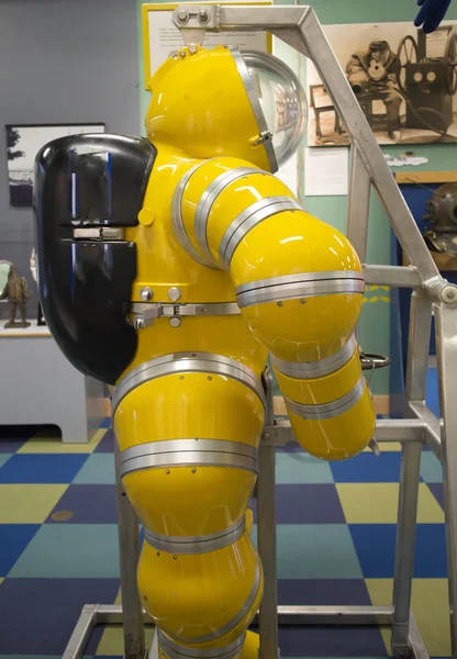 Deep sea diving suit on display — Stock Photo, Image