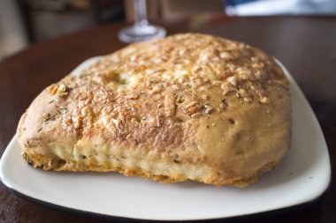 üç peynirli yararları ekmek