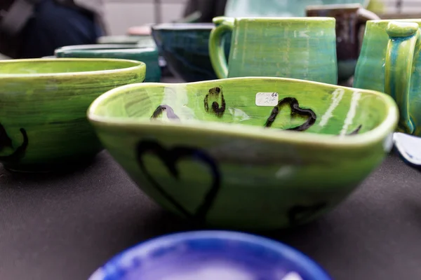 Green ceramic bowl — Stock Photo, Image