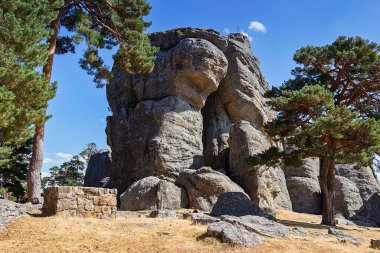 Castroviejo Doğal Parkı, doğal kaya oluşumlarıyla Soria eyaletinde.