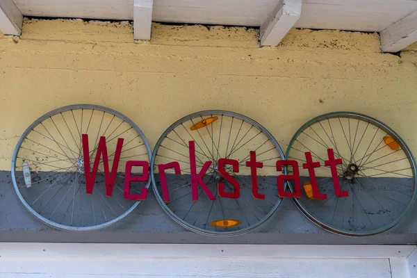 Ελαστικό Ποδηλάτου Γερμανική Λέξη Werkstatt — Φωτογραφία Αρχείου