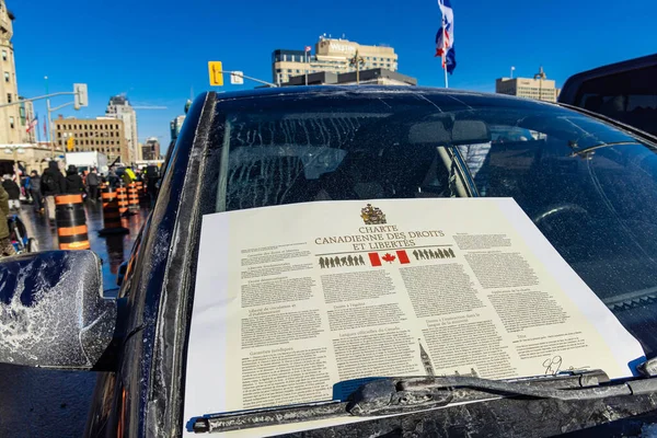 Konvoi kebebasan pengemudi truk Kanada protes Stok Gambar Bebas Royalti