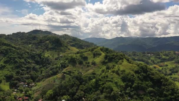 Drone Footage Small Farming Community Rugged Hilly Terrain Philippines Rooftops — Wideo stockowe