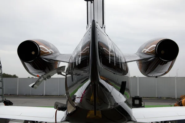 Embraer Phenom 100 vista traseira exterior — Fotografia de Stock